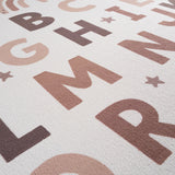 Detail close-up alfabet kindervloerkleed COCO crème – letters en dikte 8 mm