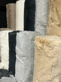 Detailfoto fluffy vloerkleden