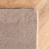 Modern taupe vloerkleed met geometrisch hoog-laag reliëf