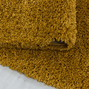 Sydney Shaggy Gold/Goud Vloerkleed Hoogpolig Zachte Tapijt