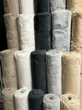 Fluffy vloerkleden in 5 kleuren op een rij in verschillende maten in mega sale